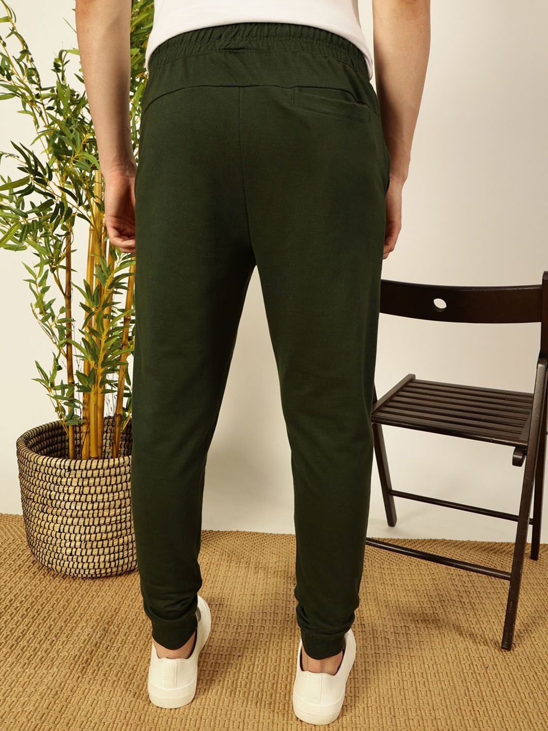 Thomas Scott Men Straight-Fit Mid Rise Joggers