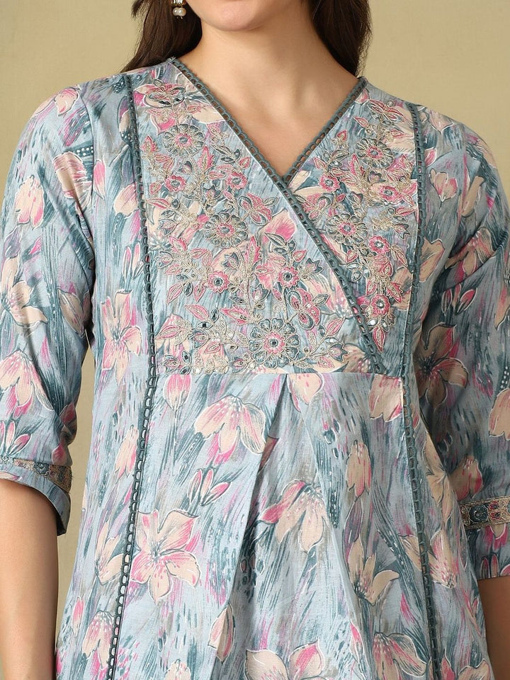 Mamicha Women Floral Printed Angrakha Thread Work Pure Cotton Kurta with Trousers & With Dupatta