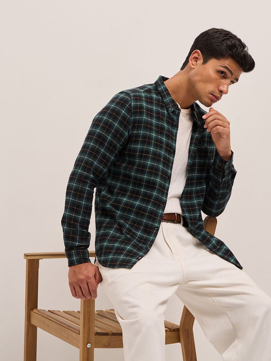 THE BEAR HOUSE Men Button-Down Collar Tartan Checked Cotton Slim Fit Casual Shirt