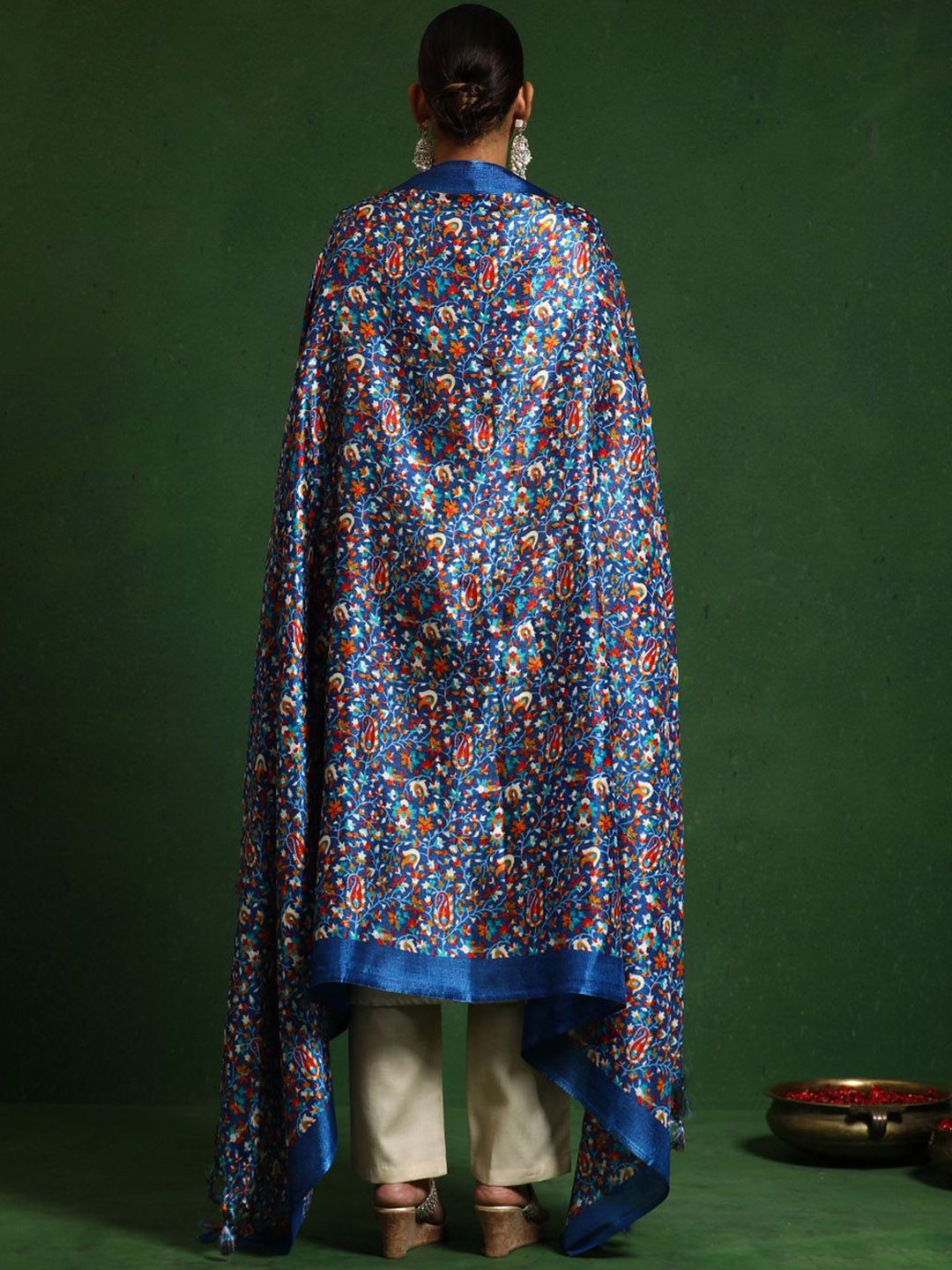 Varanga Embroidered Thread Work Mandarin Collar Straight Kurta with Trousers & Dupatta