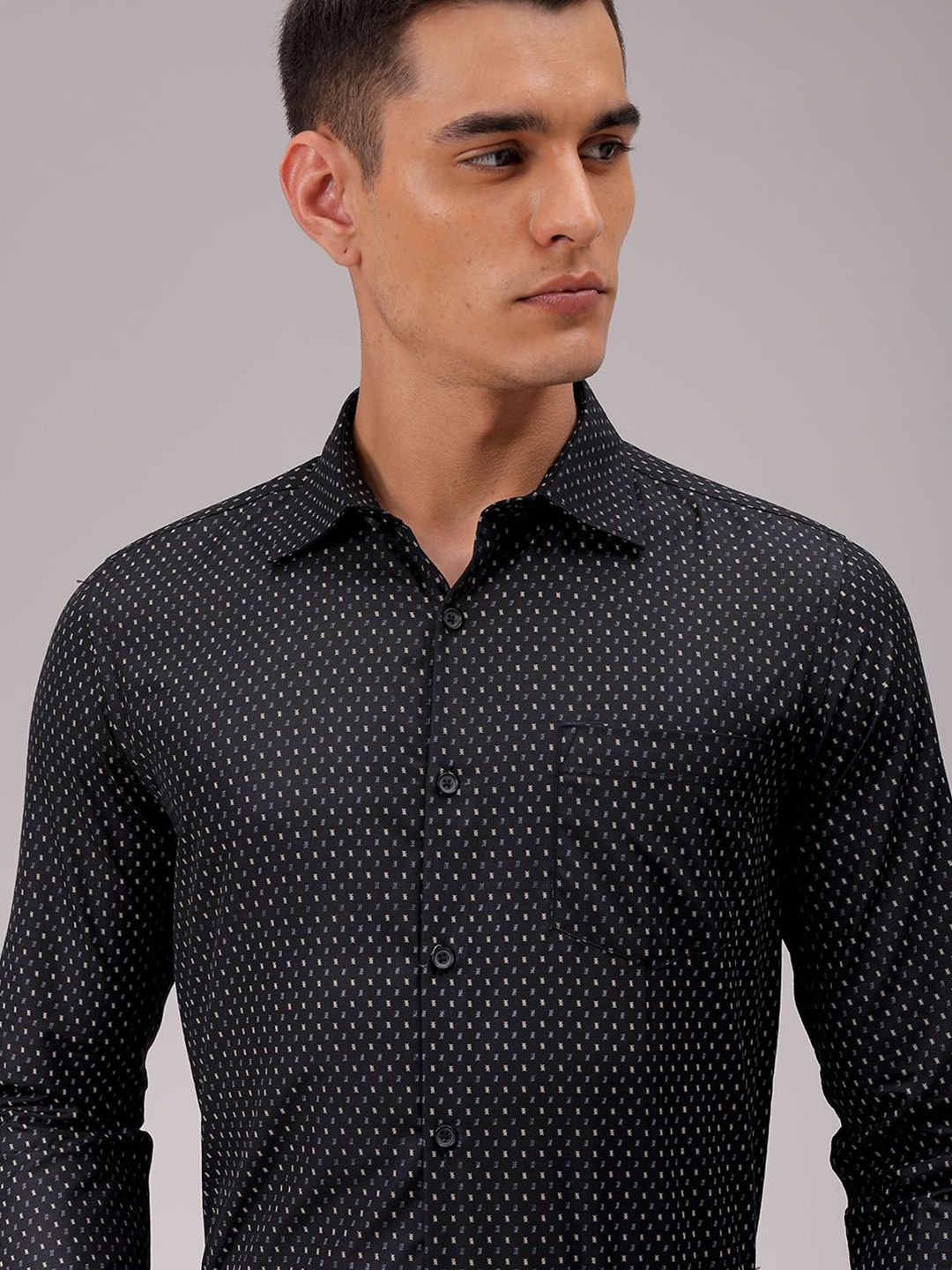 The Indian Garage Co. X Luxe Men Cutaway Collar Micro Ditsy Printed Slim Fit Formal Shirt