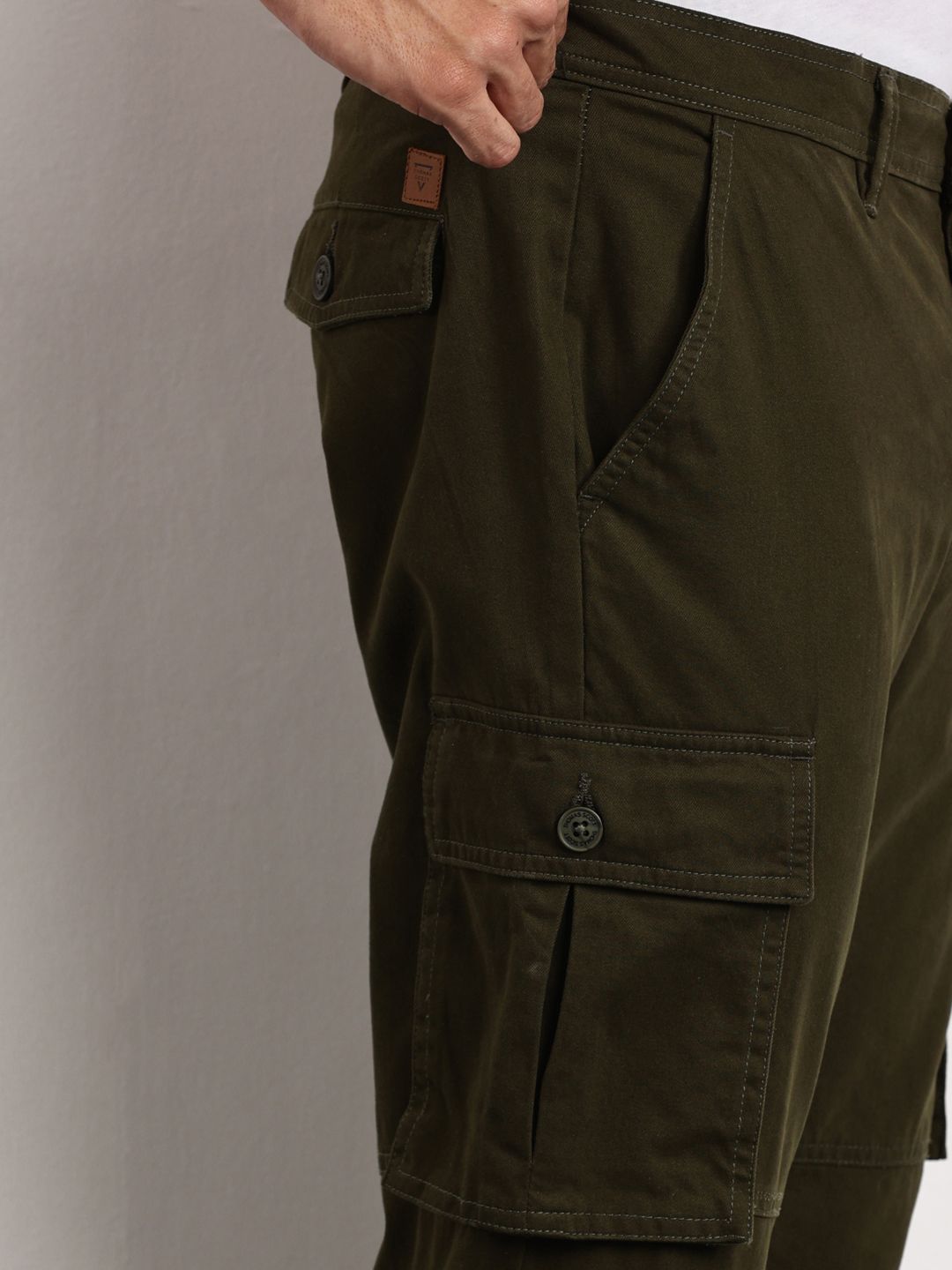 Thomas Scott Men Smart Slim Fit Easy Wash Cargos Trousers