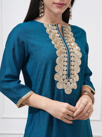Vishudh Women Embellished Straight Kurta