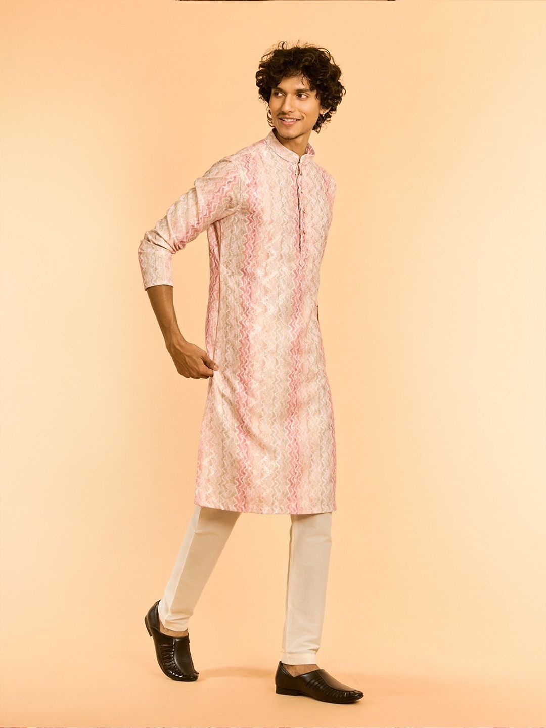 Diwas by Manyavar Geometric Printed Sequinned Mandarin Collar Cotton Straight Kurta