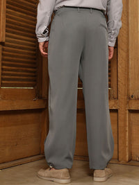 Campus Sutra Men Comfort Pleated Relaxed Fit Trousers