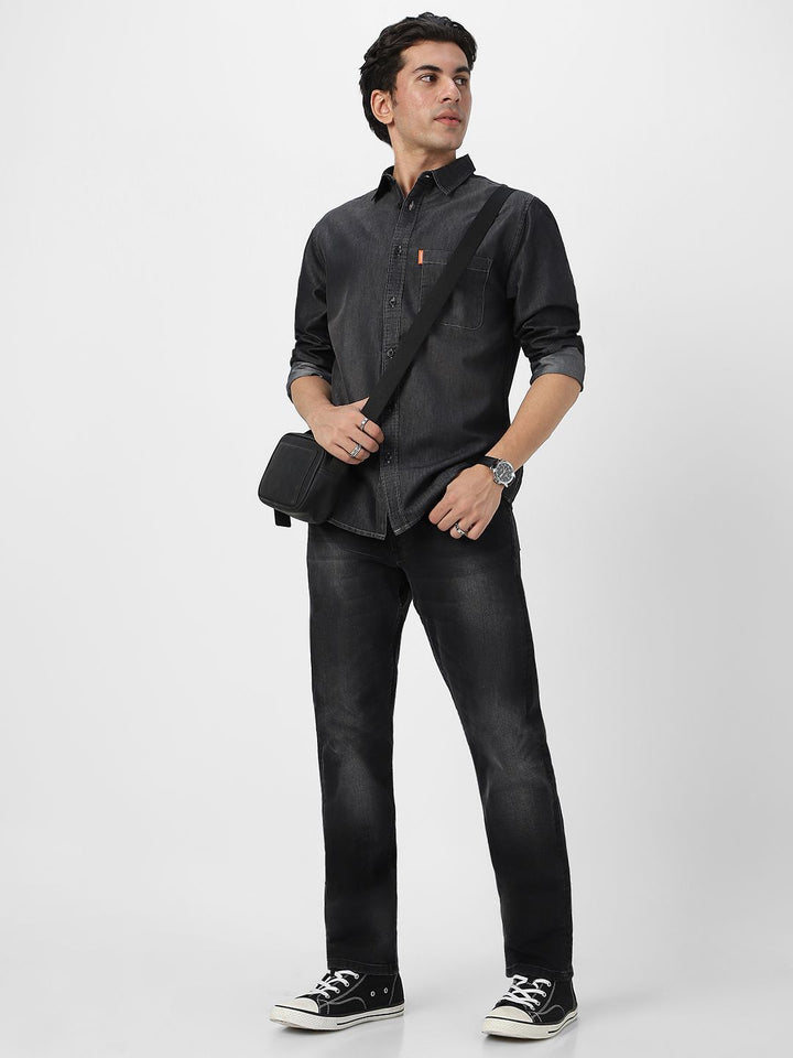 Urbano Fashion Men Spread Collar Solid Denim Casual Shirt