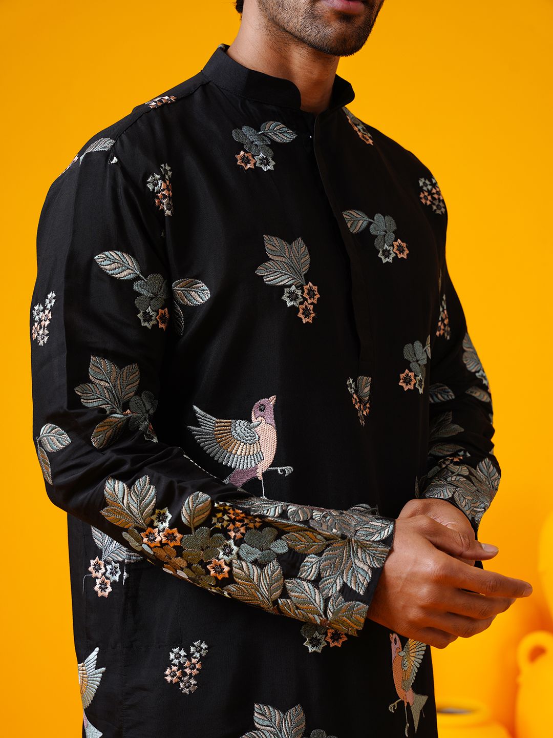 SOJANYA LUXE Floral Embroidered Mandarin Collar Straight Kurta With Trouser