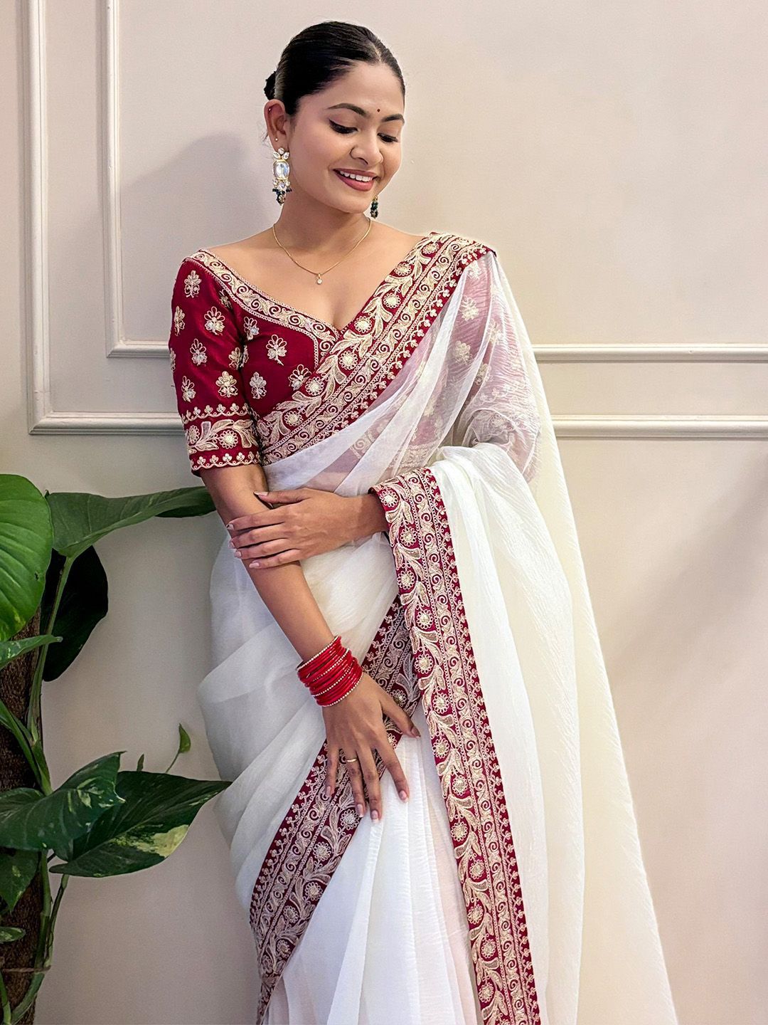 Saree mall Embellished Sequinned Net Sarees