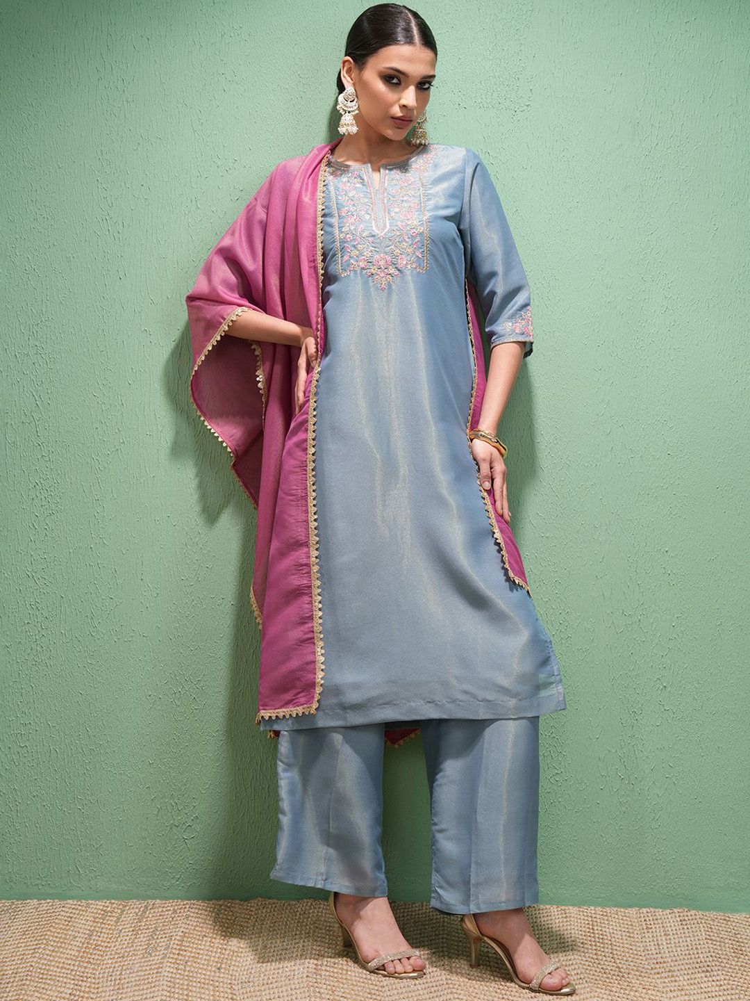 Vishudh Women Floral Embroidered Regular Thread Work Kurta with Trousers & With Dupatta