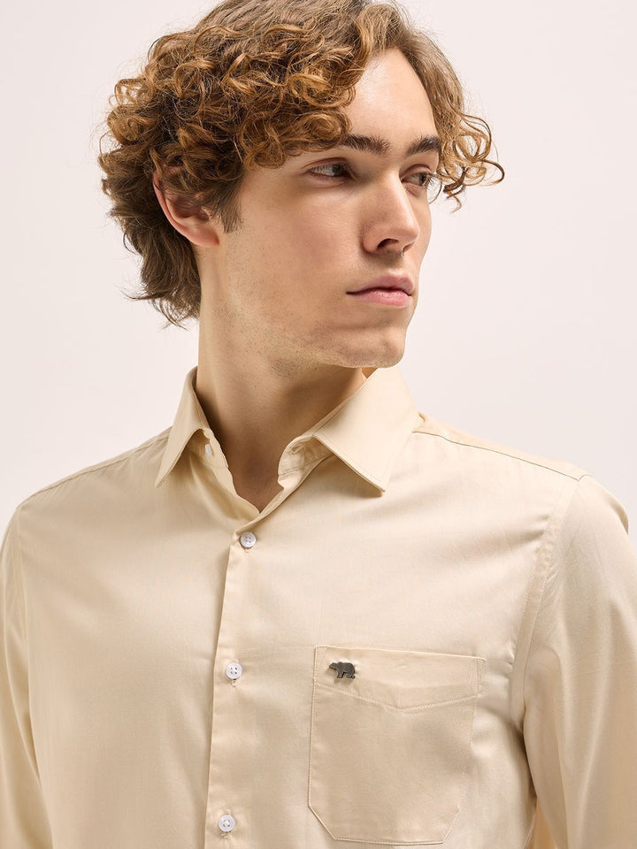 THE BEAR HOUSE Men Solid Tailored Fit Formal Shirt