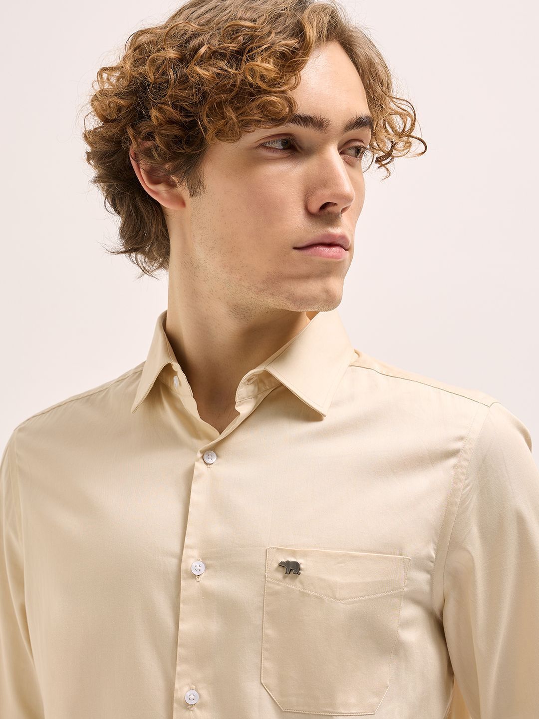 THE BEAR HOUSE Men Solid Tailored Fit Formal Shirt