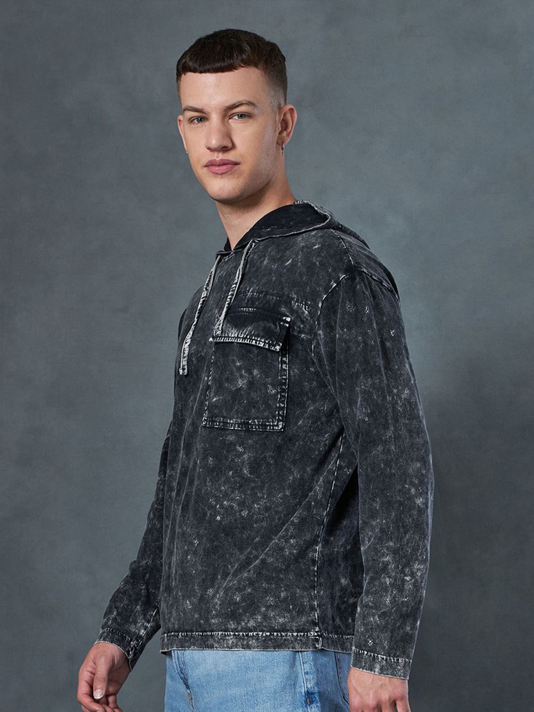 Bewakoof Men Hooded T-shirt