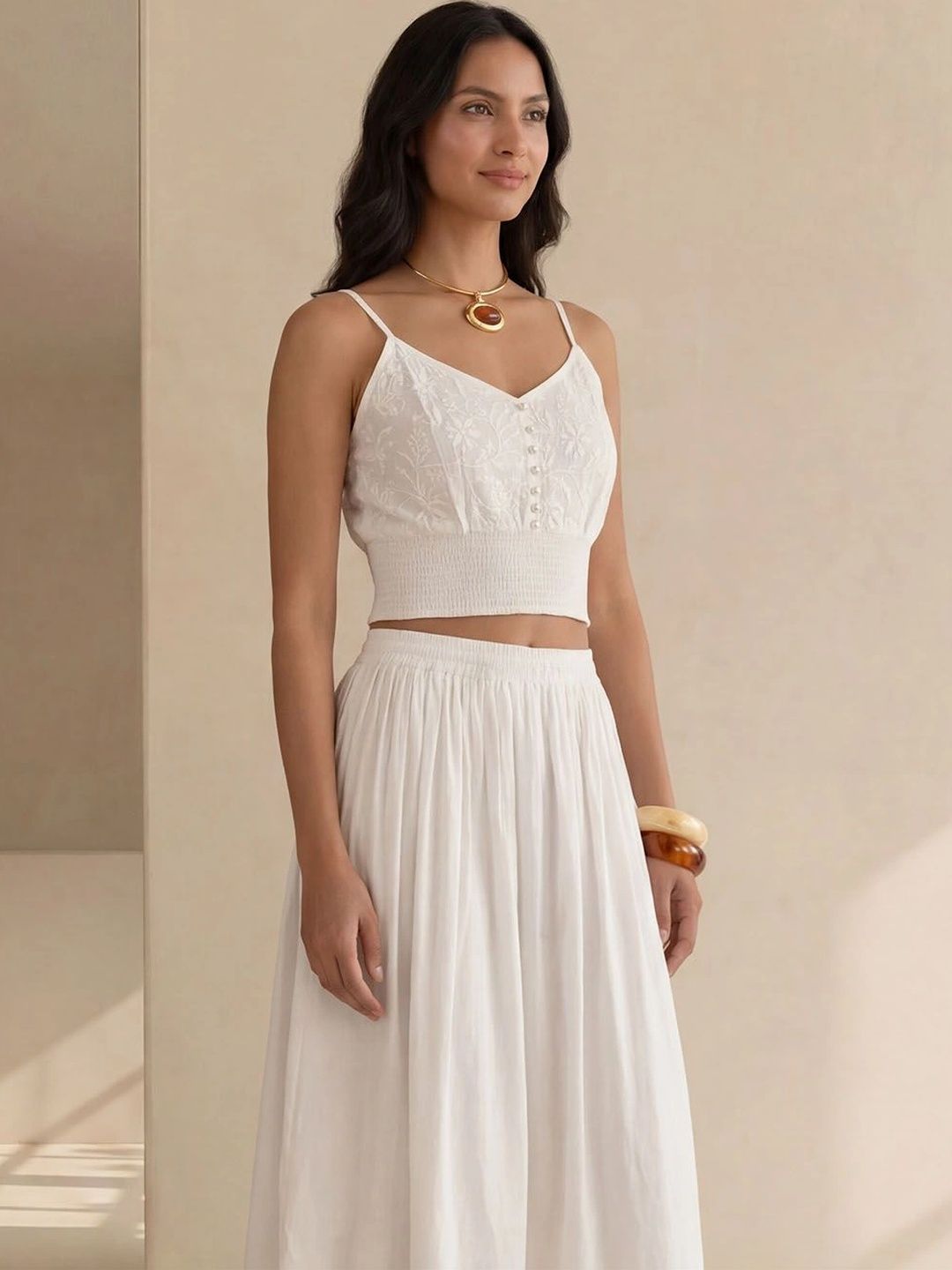 Baju Crop Top Bersulam Rumah Chikankari