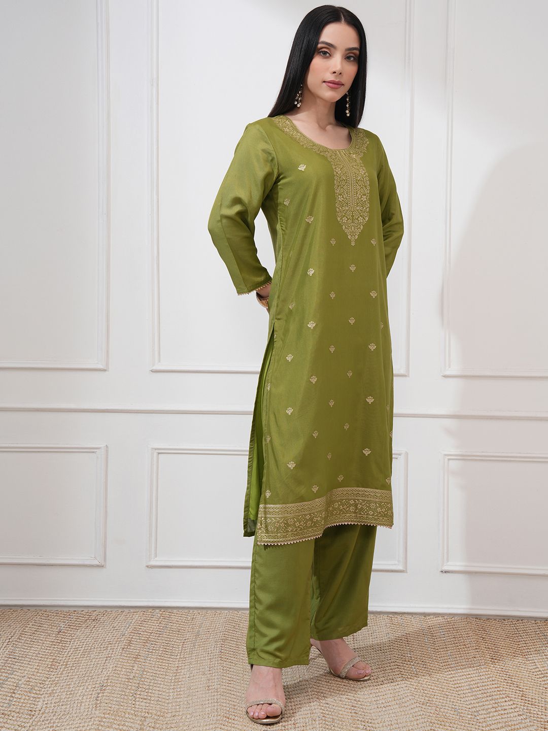 Vishudh Women Straight Jacquard Kurta With Bottom & Dupatta