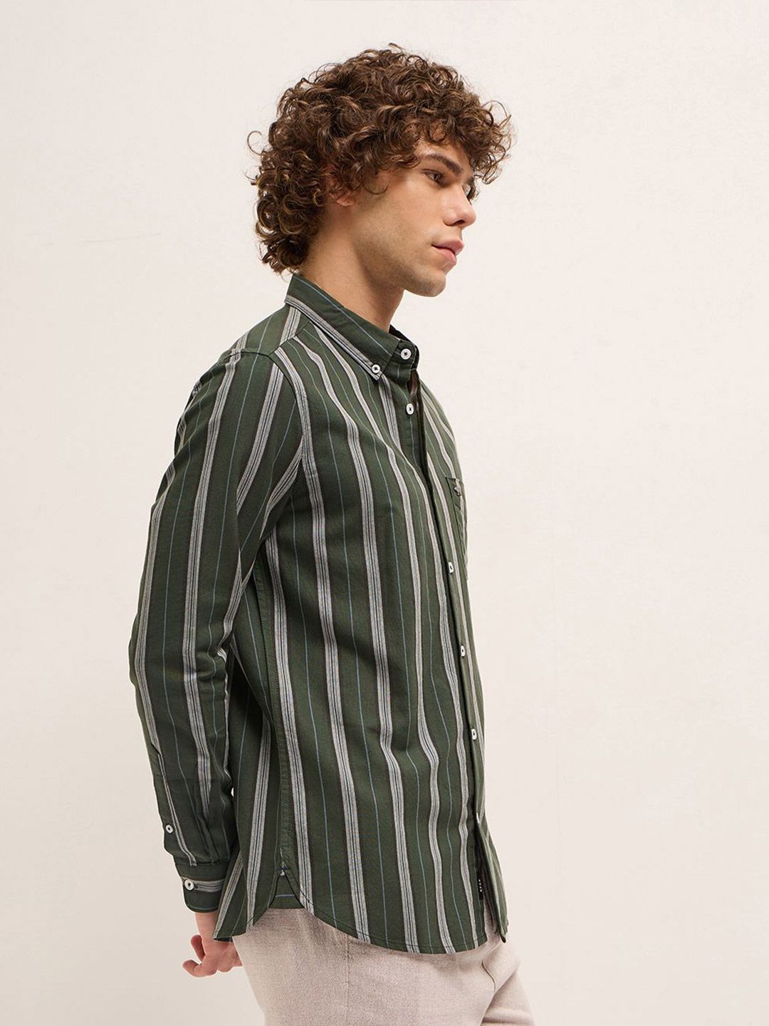 THE BEAR HOUSE Men Slim Fit Opaque Striped Casual Shirt