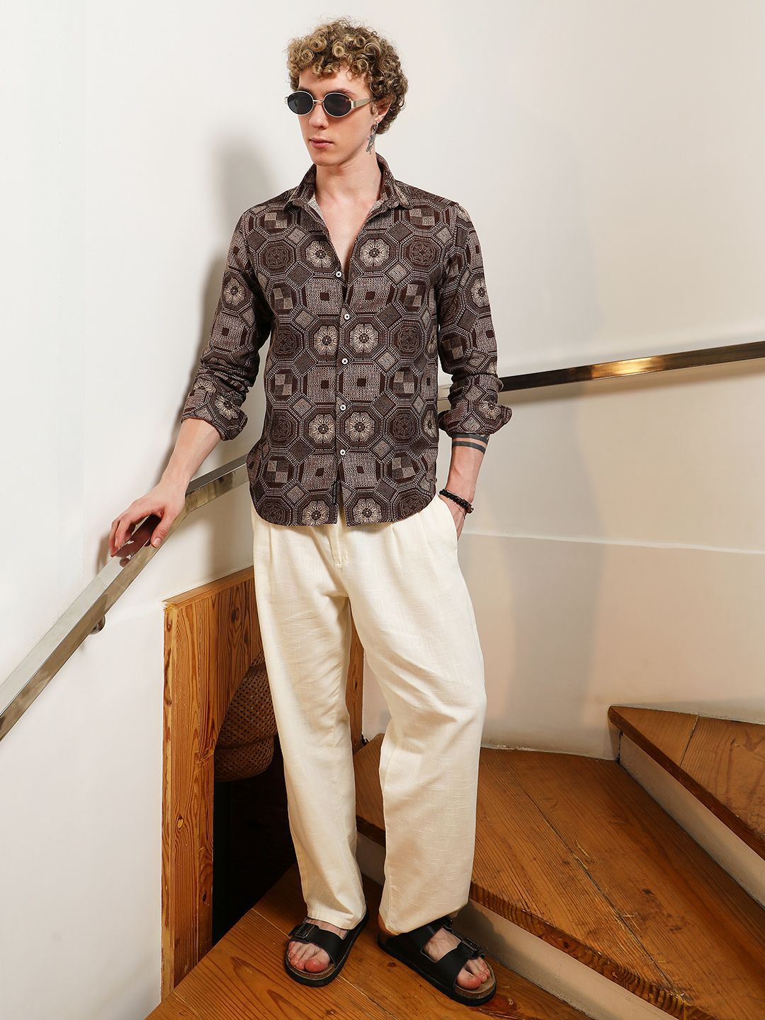 Campus Sutra Geometric Printed Casual Shirt