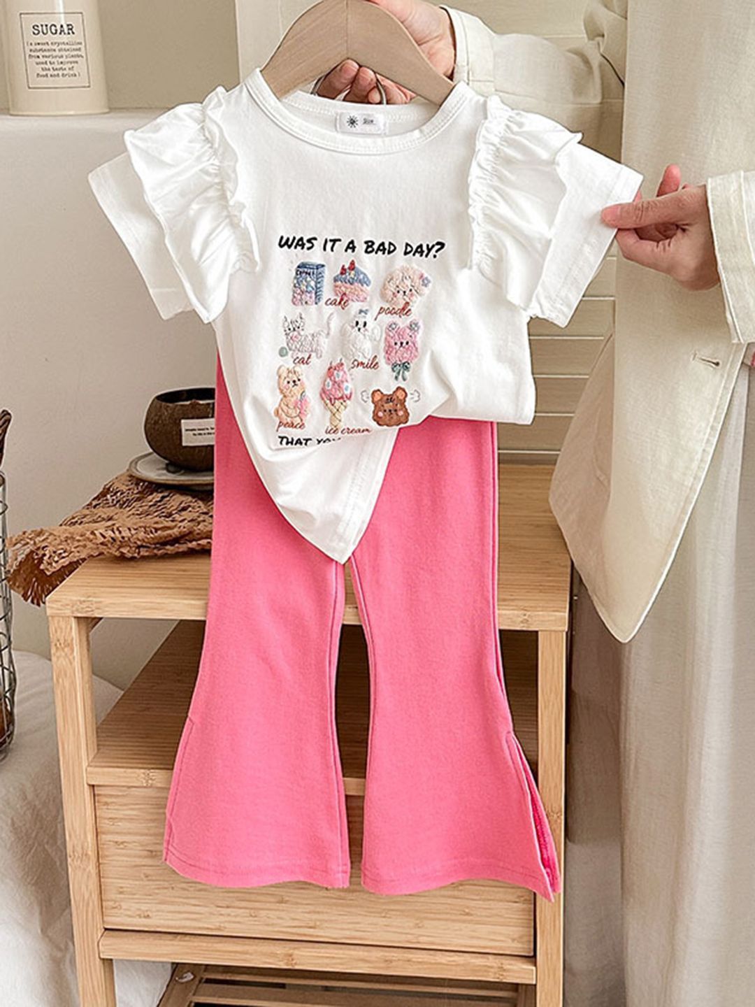 YK Girls Printed Top With Trouser Clothing Set