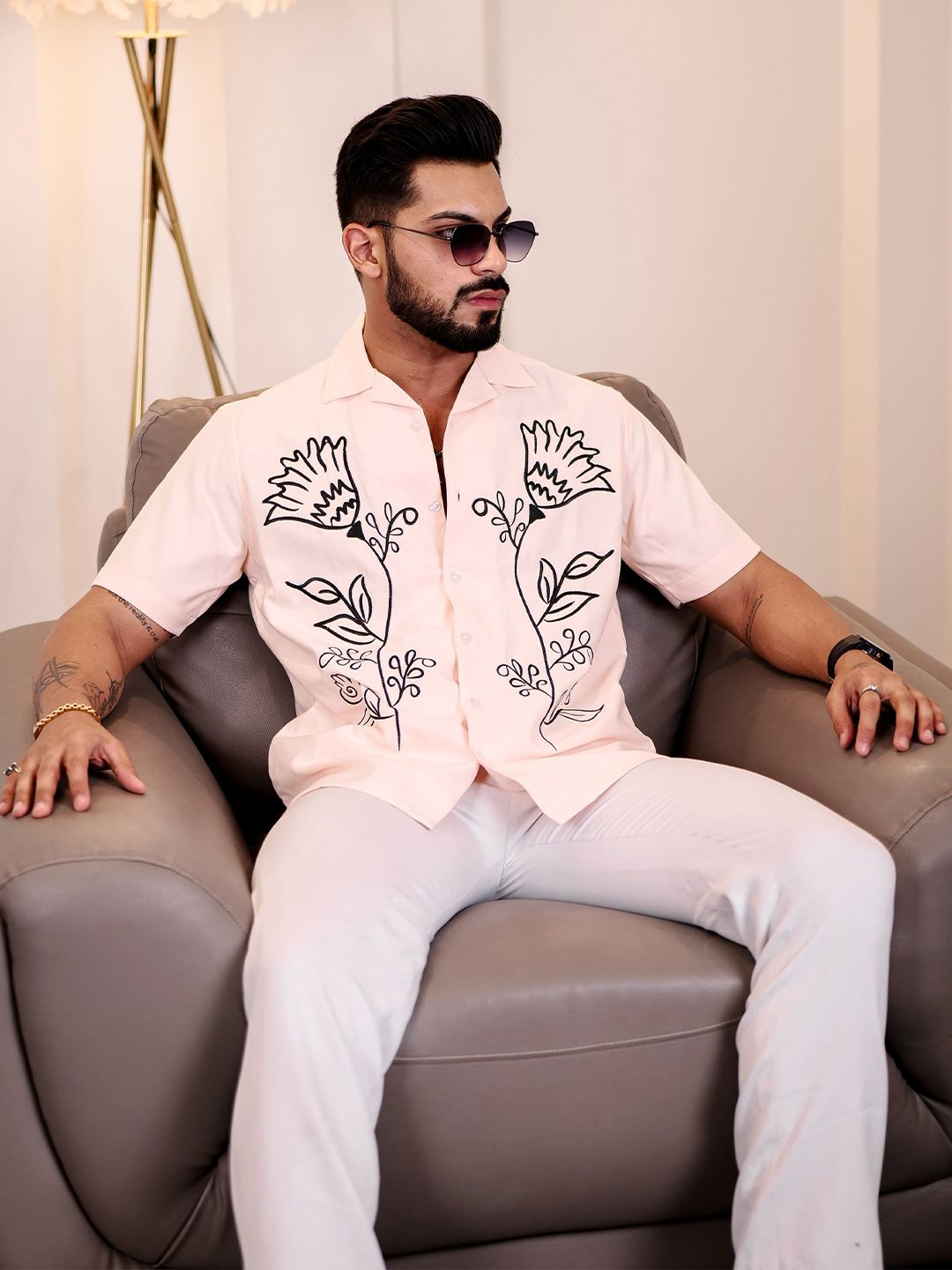 Eszett Floral Printed Cutaway Collar Baju Kapas Tulen Kasual
