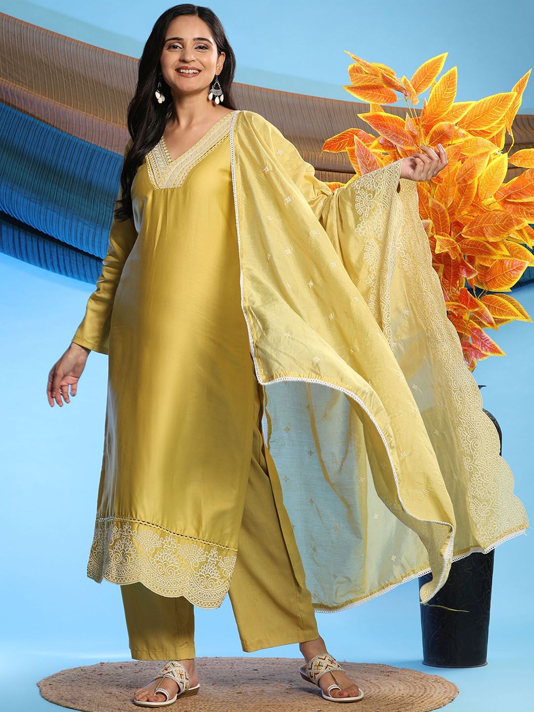Mamicha Women Ethnic Motifs Embroidered Regular Thread Work Pure Cotton Kurta with Palazzos & With Dupatta