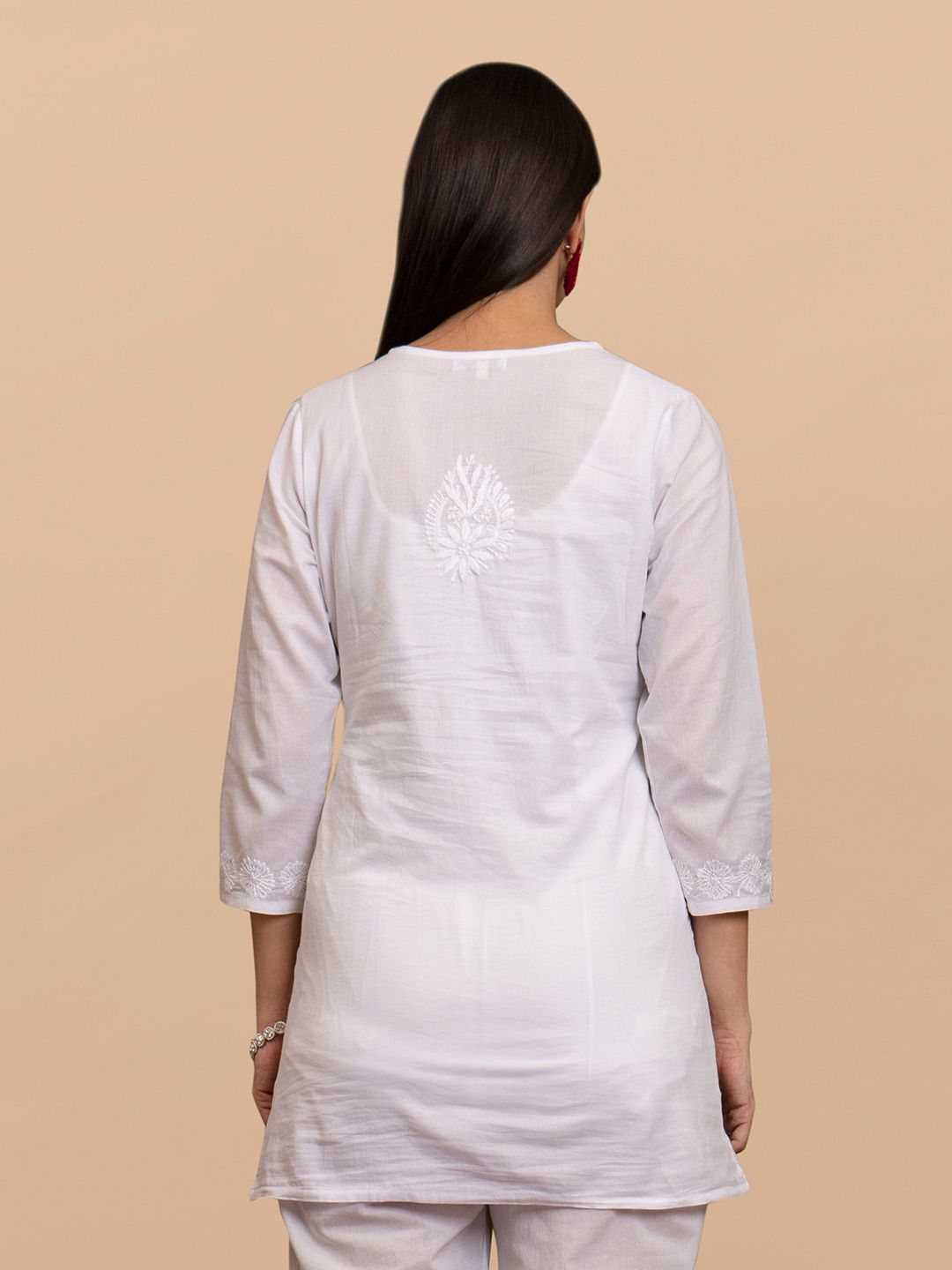 HOUSE OF KARI Floral Embroidered V-Neck Cotton Chikankari Short Kurta
