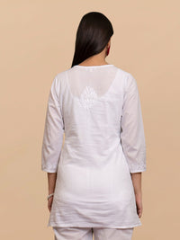 HOUSE OF KARI Floral Embroidered V-Neck Cotton Chikankari Short Kurta