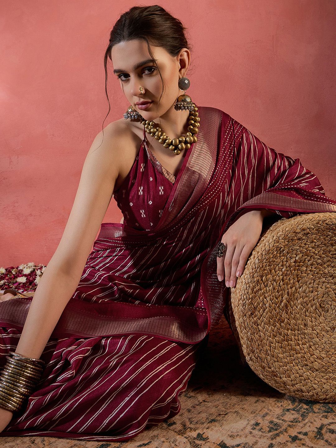 Saree mall Striped Zari Silk Blend Sungudi Sarees