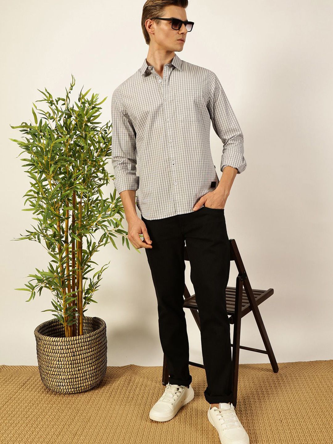 Thomas Scott Men Smart Spread Collar Micro Checked Cotton Slim Fit Casual Shirt