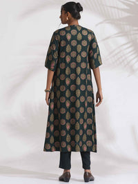 trueBrowns Floral Printed Straight Kurta with Trousers