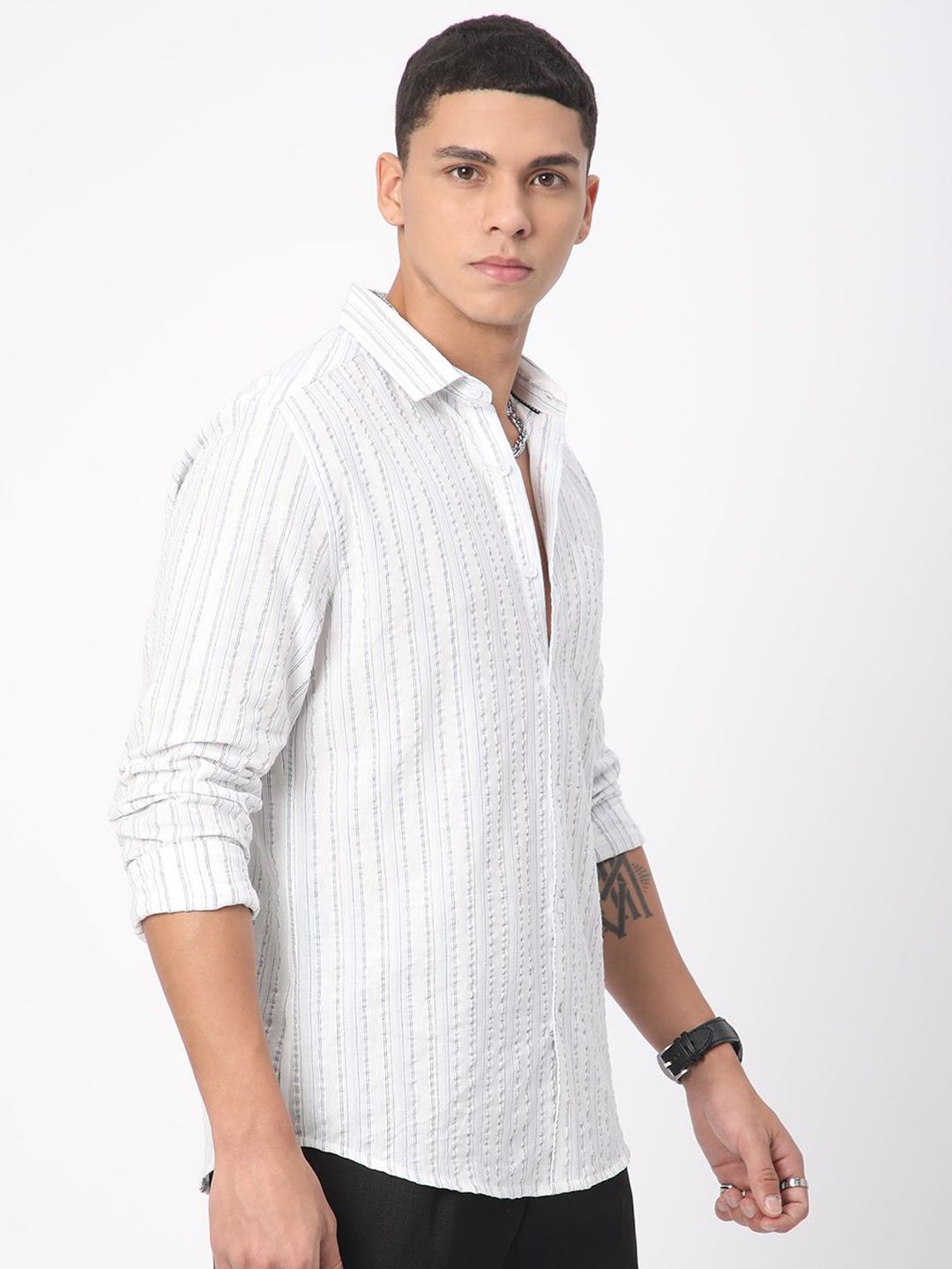 VASTRADO Men Classic Slim Fit Spread Collar Vertical Striped Cotton Casual Shirt