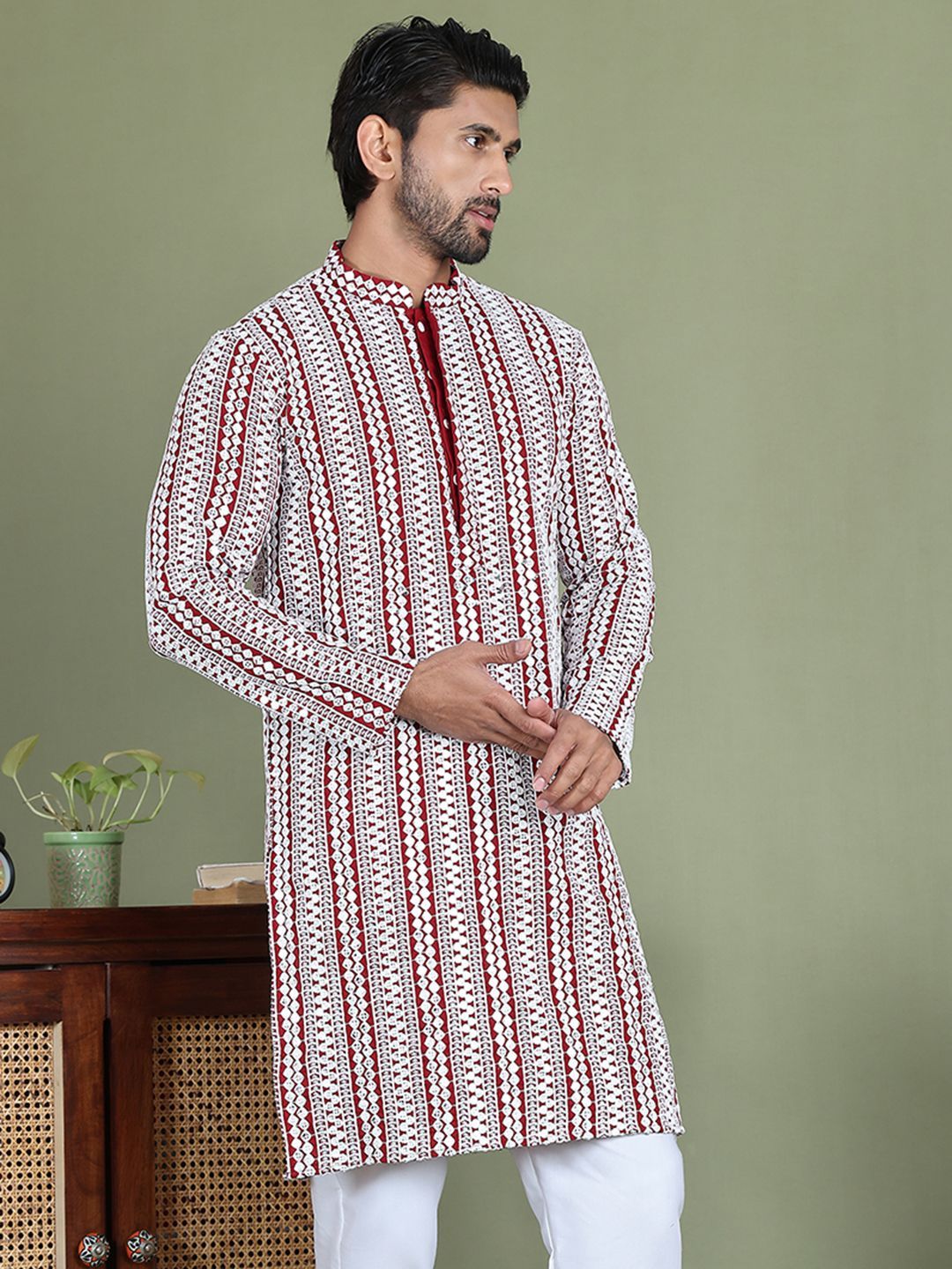 Jompers Geometric Printed Mandarin Collar Straight Kurta With Trouser