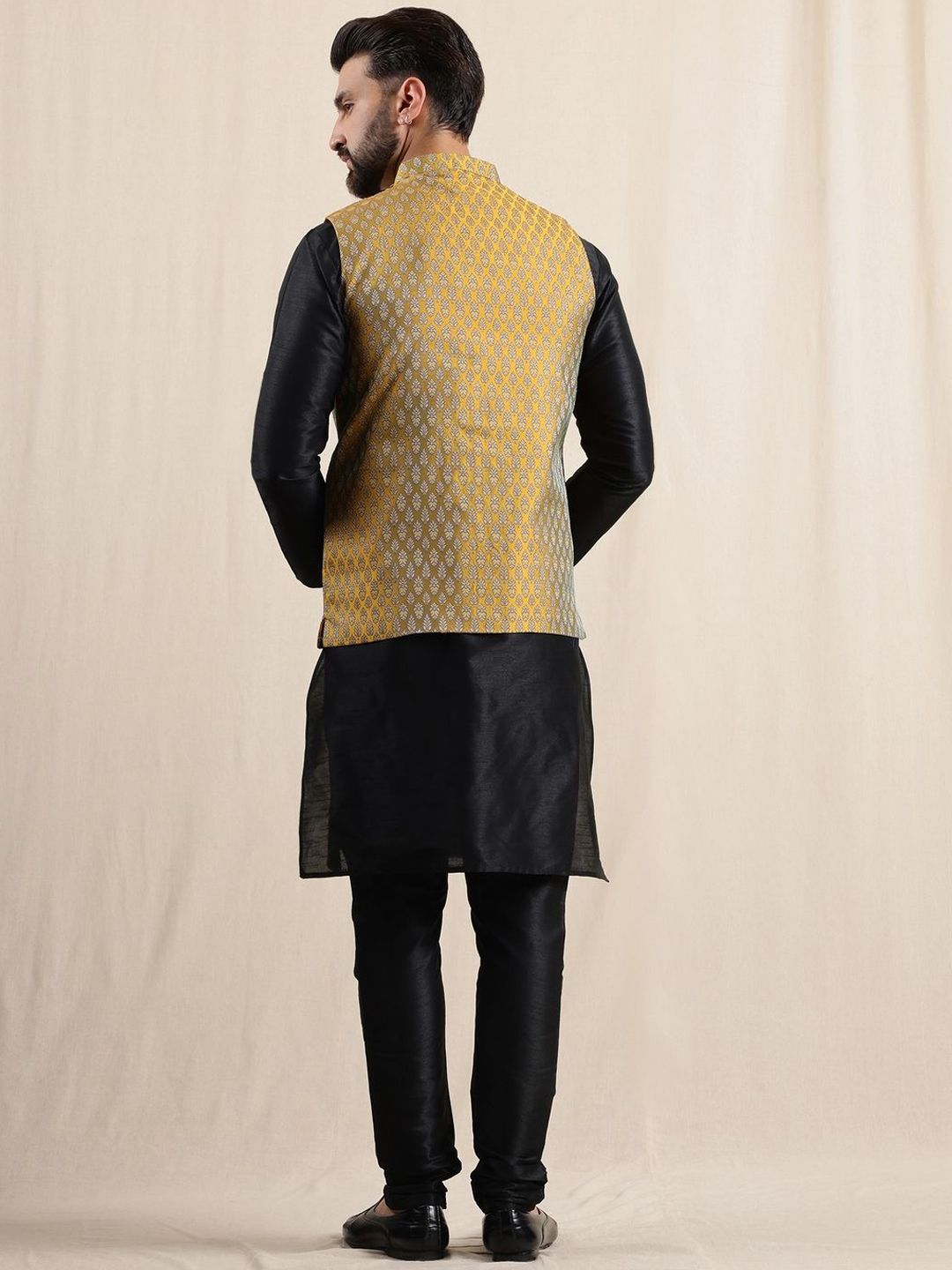 Anouk Men Regular Kurta with Pyjamas  & Nehru Jacket