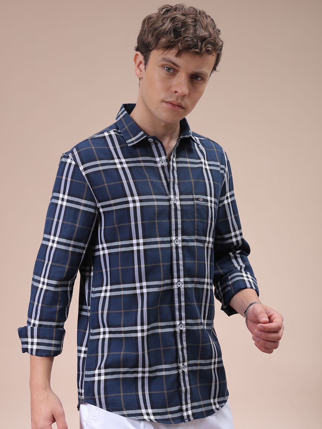 The Indian Garage Co Men Cutaway Collar Checked Cotton Slim Fit Casual Shirt