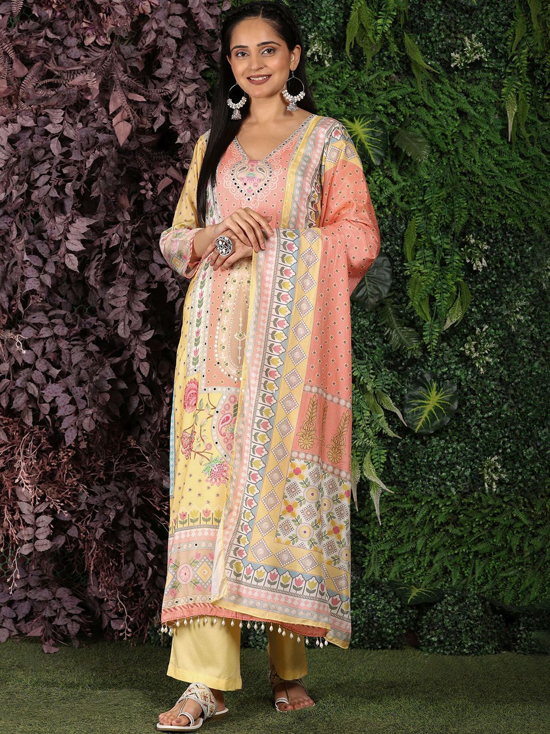 Mamicha Women Floral Printed Regular Pure Cotton Kurta with Palazzos & With Dupatta