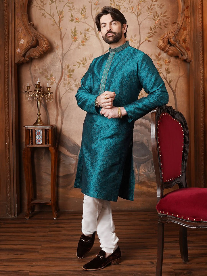 SOJANYA Paisley Woven Design Mandarin Collar Straight Kurta With Churidar