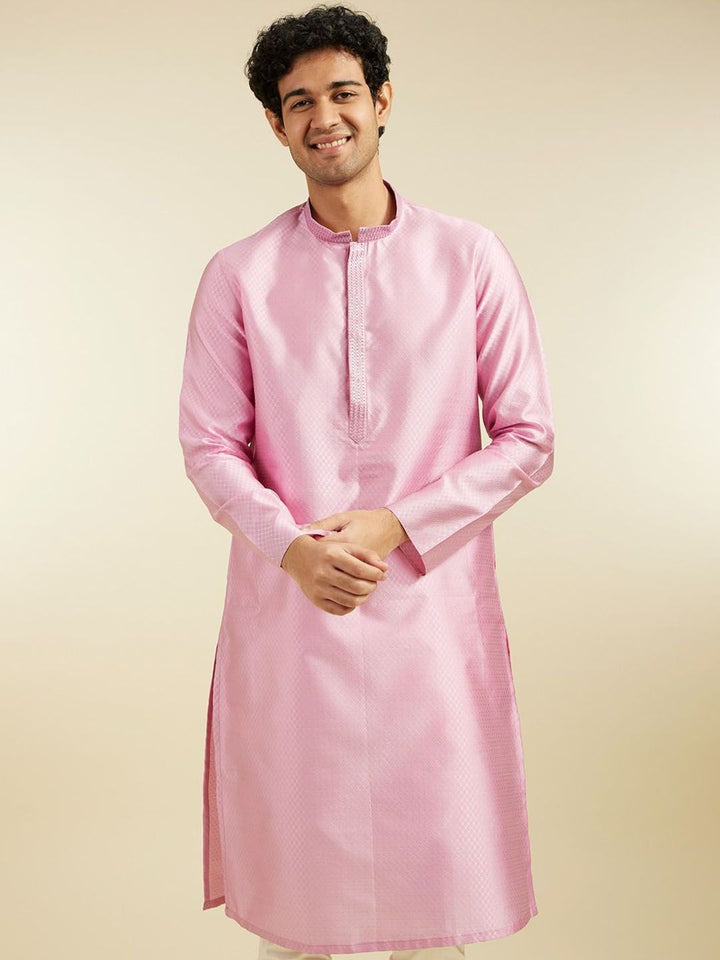 Diwas oleh Manyavar Ethnic Motifs Design Woven Sequinned Thread Work Art Silk Kurta