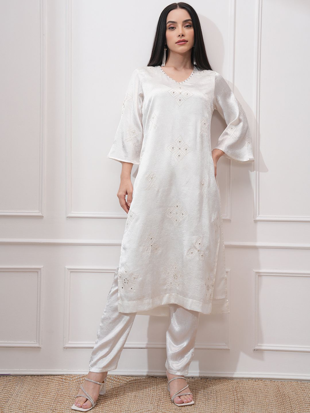 Vishudh Women Ethnic Motifs Embroidered Regular Kurta with Trousers