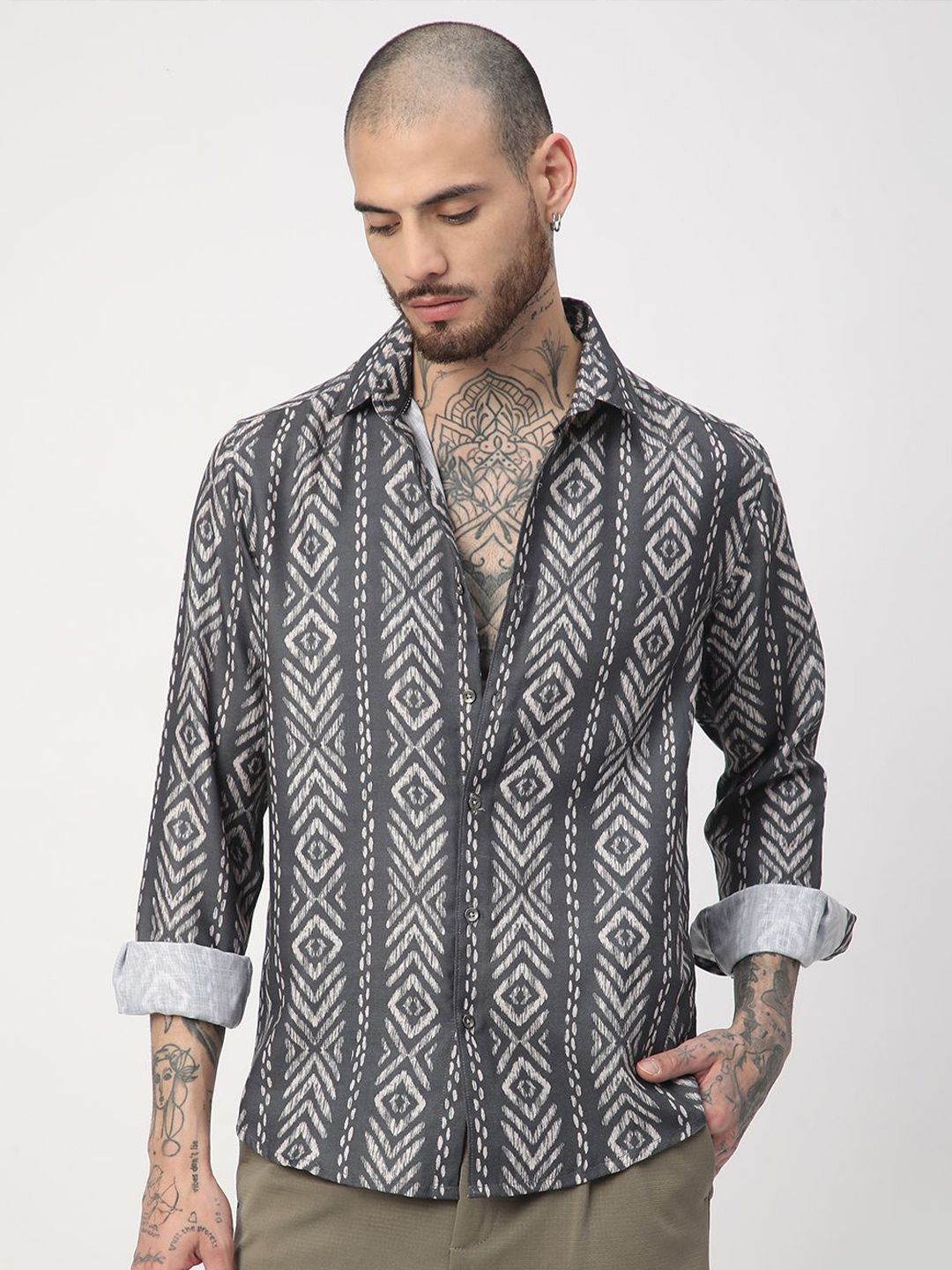 VASTRADO Men Classic Relaxed Fit Spread Collar Abstract Printed Cotton Casual Shirt
