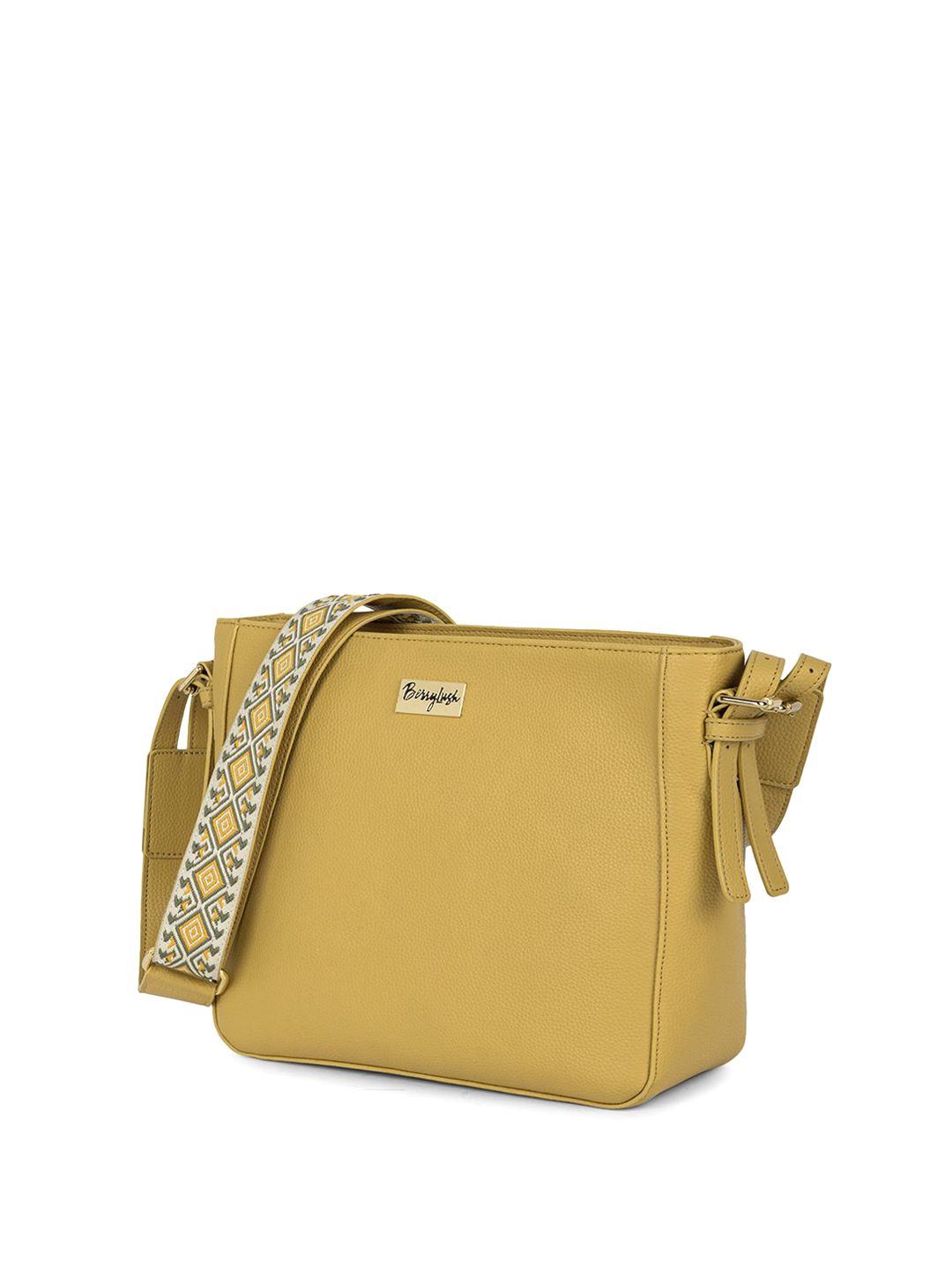 Berrylush Women Solid Crossbody Leather Sling Bag