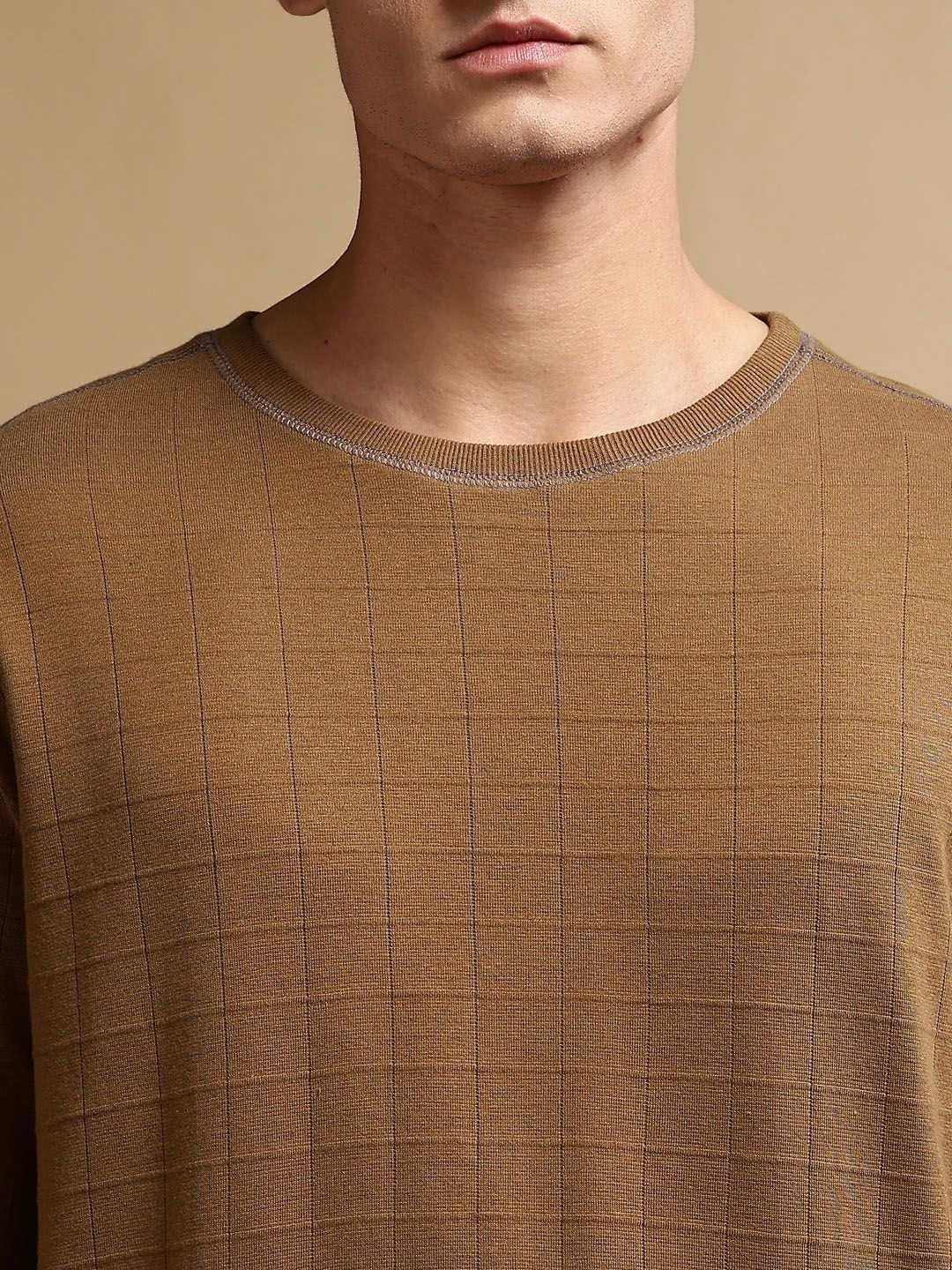 Eszett Men Checked Round Neck Oversized Cotton T-shirt