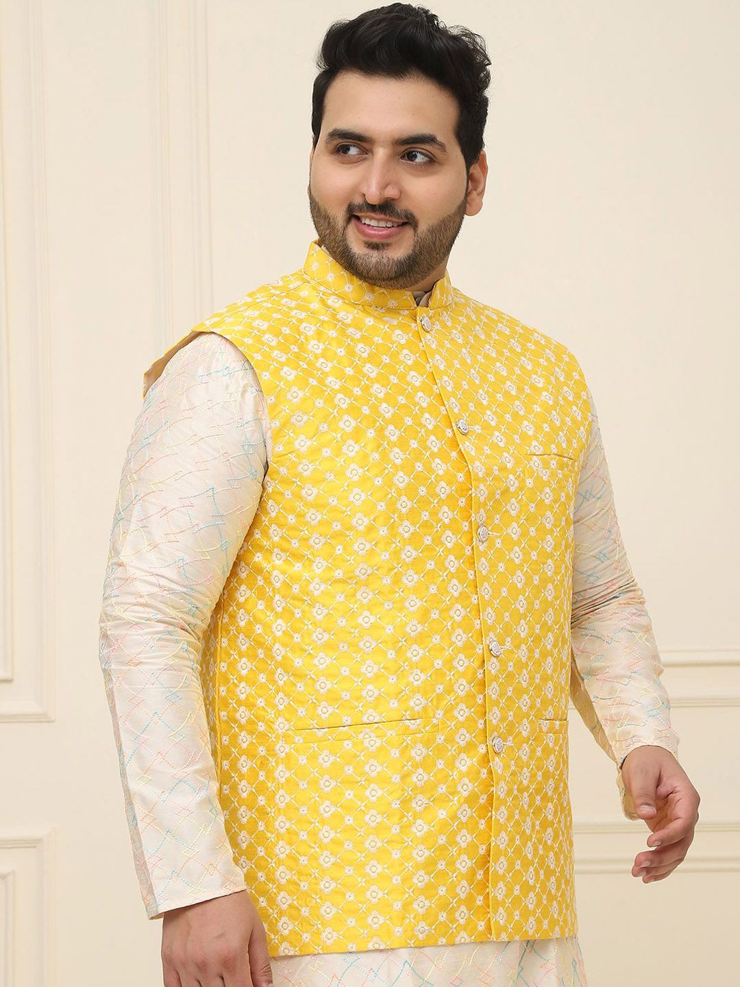 SOJANYA PLUS Men Plus Size Embroidered Mandarin Collar Nehru Jacket