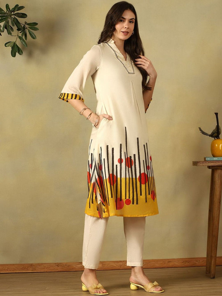 Mamicha Women Printed Regular Pure Cotton Kurta with Trousers