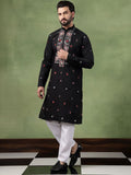 SOJANYA Men Geometric Embroidered Kurta