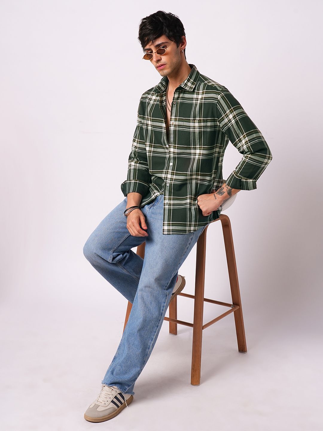 VASTRADO Classic Evergreen Broad Checked Slim Fit Pure Cotton Casual Shirt