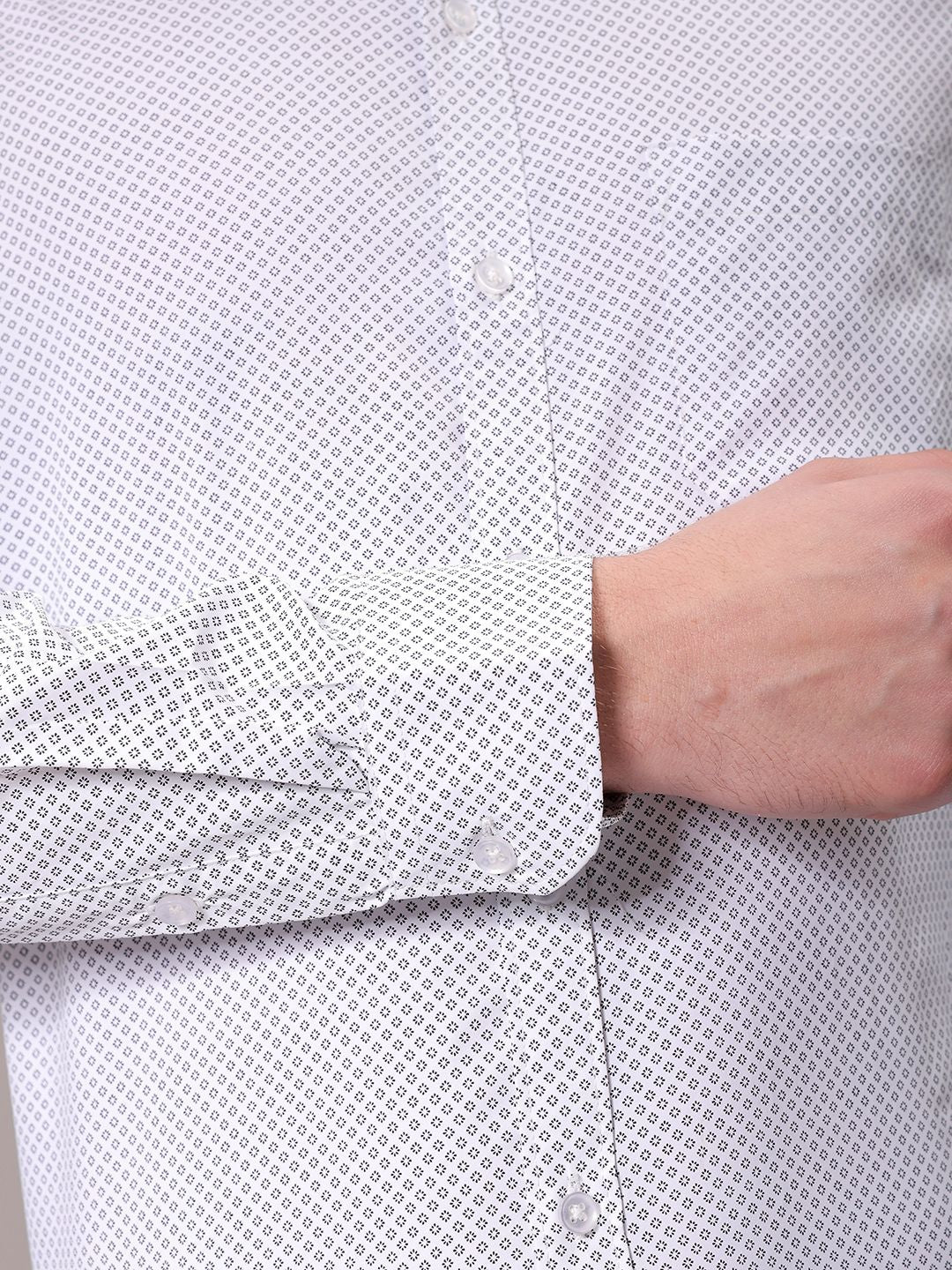 The Indian Garage Co. X Luxe Men Cutaway Collar Micro Ditsy Printed Slim Fit Formal Shirt
