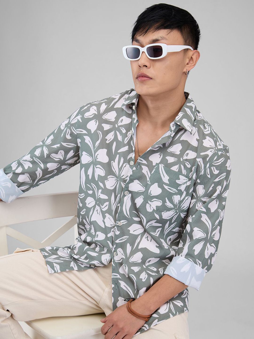 VASTRADO Men Classic Cutaway Collar Floral Printed Slim Fit Casual Shirt