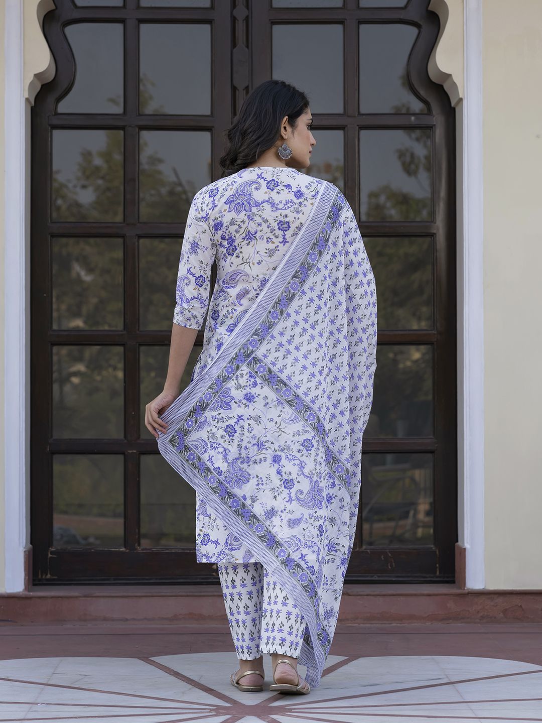 Kalini Wanita Paisley Kurta Kapas Tulen Biasa Dengan Seluar & Dengan Dupatta