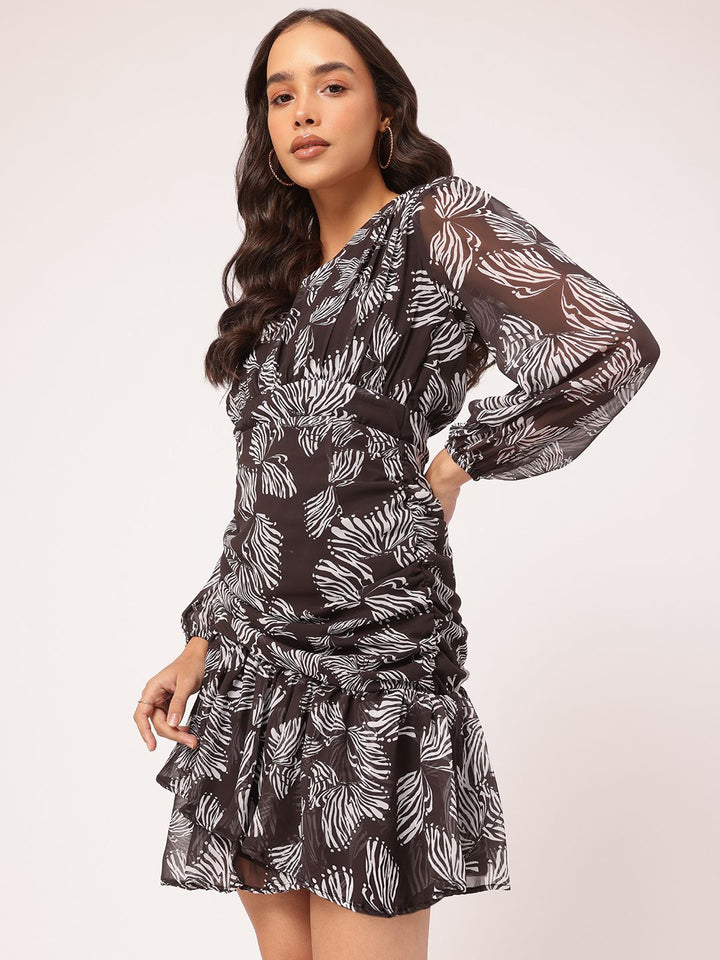 DressBerry Fashionista Flair Printed Ruched Mini Sheath Dress