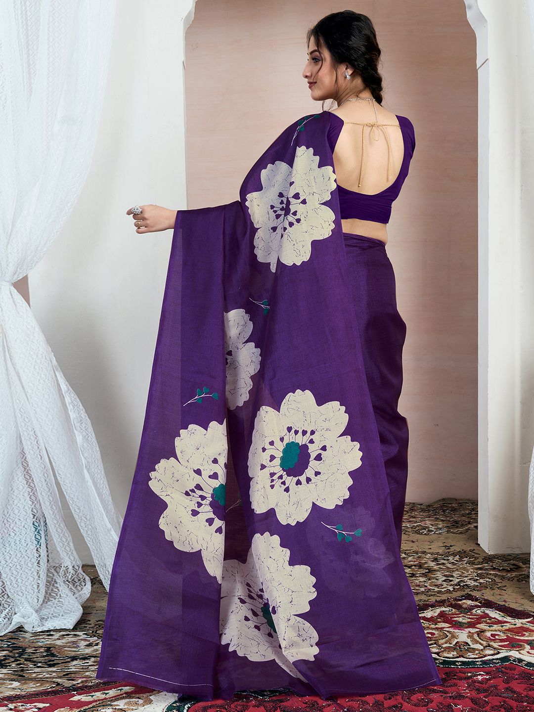 KALINI Floral Printed Saree