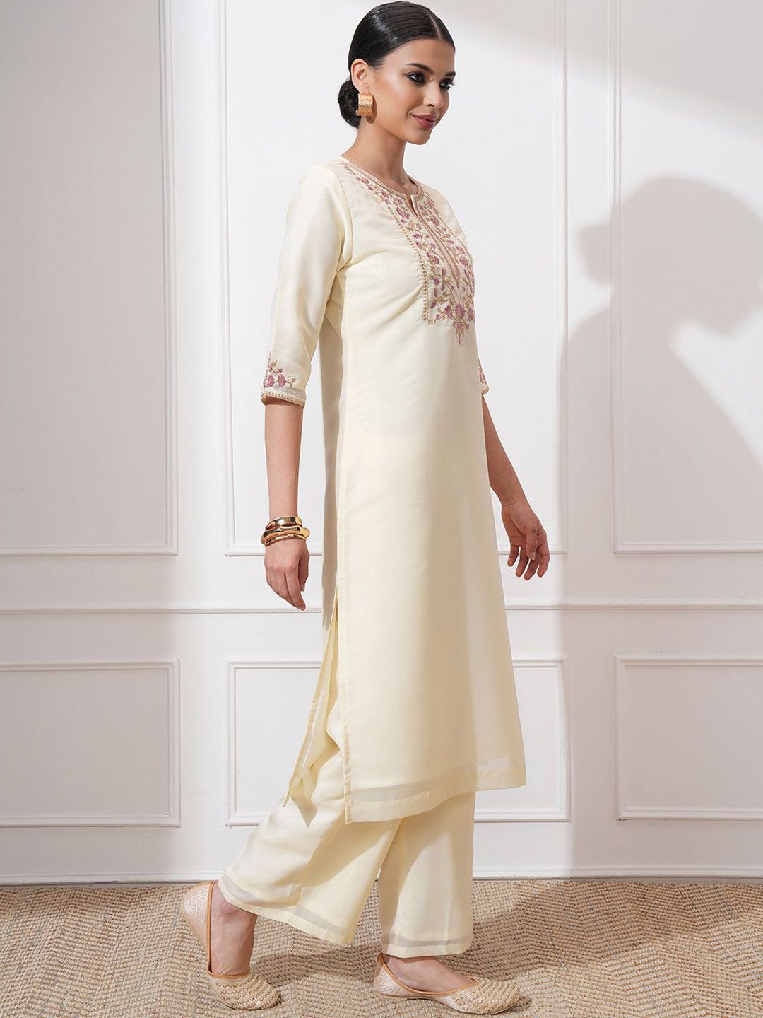 Vishudh Women Ethnic Motifs Embroidered Regular Thread Work Kurta with Trousers & With Dupatta