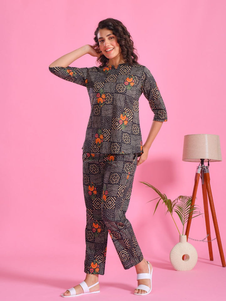 SANSKRUTIHOMES Women Printed Pure Cotton Round Neck Top & Flared Trouser Night suits